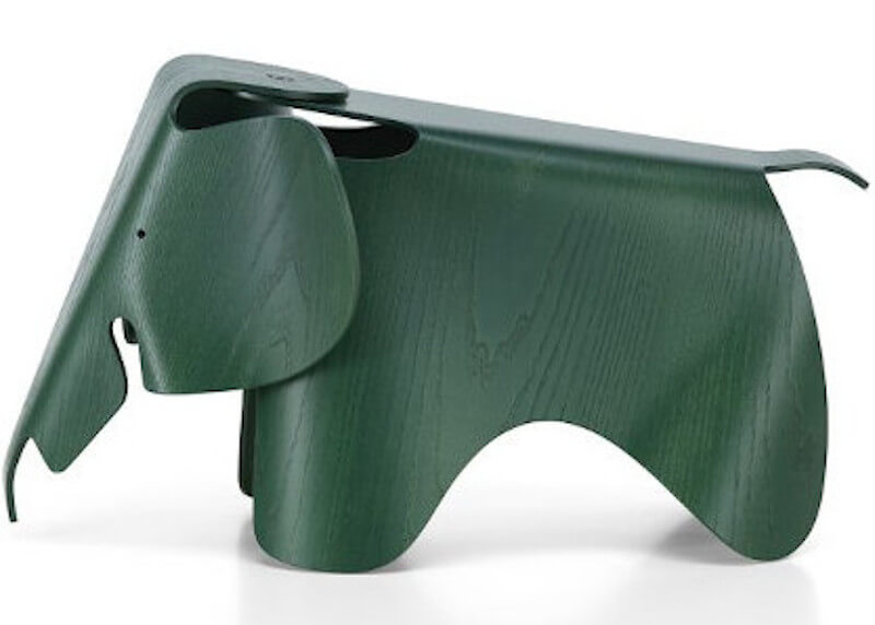 un jouet éléphant de charles eames