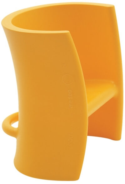 une chaise enfant jaune trioli de magis