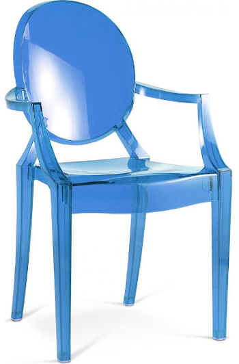 une chaise lou lou ghosh de philippe starck