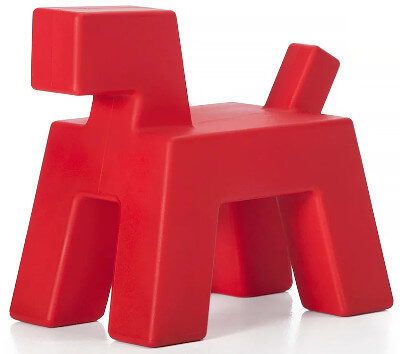 une chaise wuff de aarnio de couleur rouge